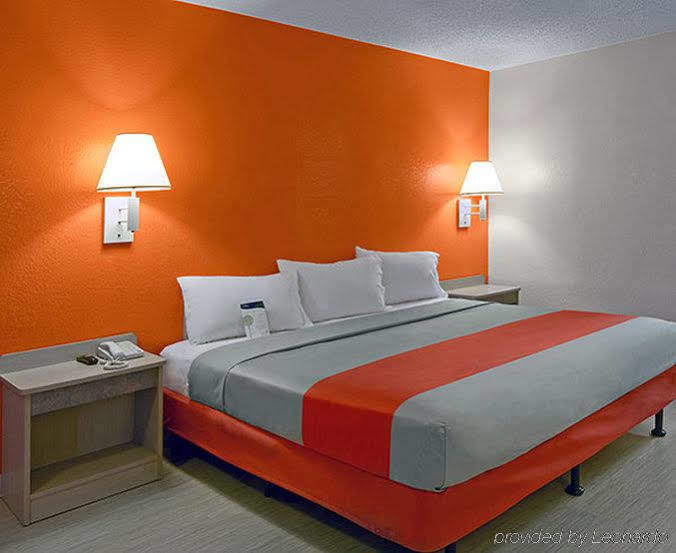 Hotel 6-niantic, Ct - New London 2*